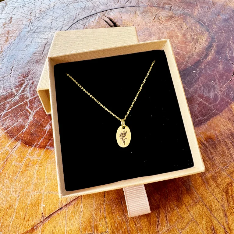 For-glem-mig-ej på superellipse halskæde - Personligt Smykke fra Øndig Jewellery. For-glem-mig-ej mindehalskæde med gravering